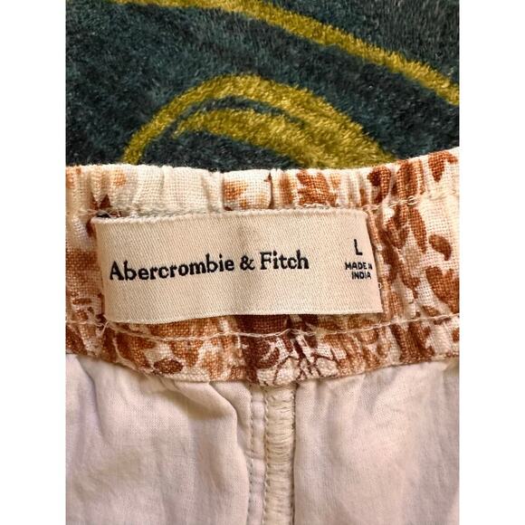 Abercrombie Floral Ruffle Hem Shorts Size Large - Picture 4 of 5
